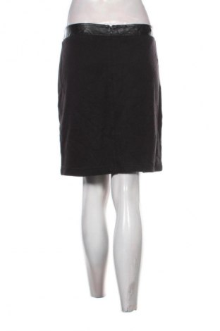 Spódnica Yessica, Rozmiar XL, Kolor Czarny, Cena 7,99 zł