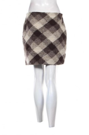 Fustă Yessica, Mărime M, Culoare Multicolor, Preț 9,99 Lei