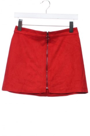 Пола Zara, Размер XS, Цвят Червен, Цена 3,06 €