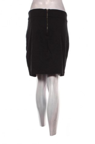 Пола Zara, Размер XL, Цвят Черен, Цена 2,55 €