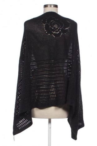 Poncsó Unbranded, Méret M, Szín Fekete, Ár 5 800 Ft