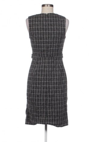 Рокля Banana Republic, Размер M, Цвят Многоцветен, Цена 16,36 €