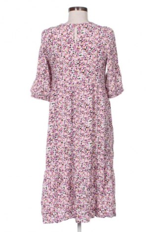 Рокля Beloved, Размер M, Цвят Многоцветен, Цена 8,69 €