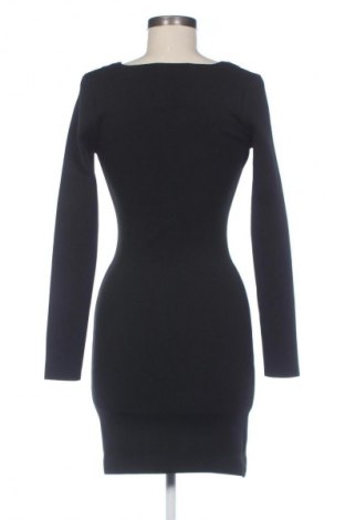 Рокля Bershka, Размер M, Цвят Черен, Цена 14,94 €