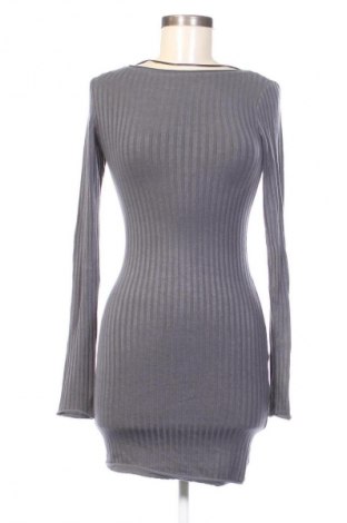 Šaty  Bershka, Velikost S, Barva Šedá, Cena  189,00 Kč