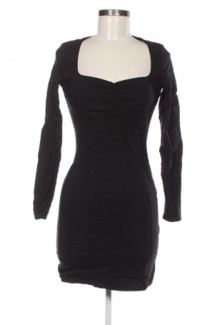 Sukienka Bershka, Rozmiar M, Kolor Czarny, Cena 39,99 zł