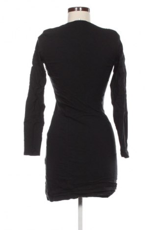 Sukienka Bershka, Rozmiar M, Kolor Czarny, Cena 39,99 zł