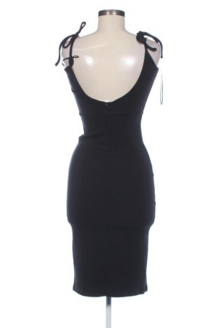 Рокля Bershka, Размер M, Цвят Черен, Цена 12,27 €