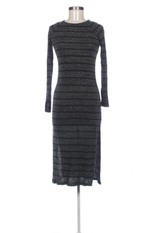 Рокля Bershka, Размер XS, Цвят Многоцветен, Цена 4,80 €