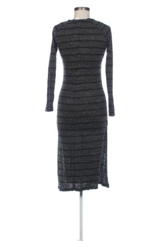 Рокля Bershka, Размер XS, Цвят Многоцветен, Цена 4,80 €