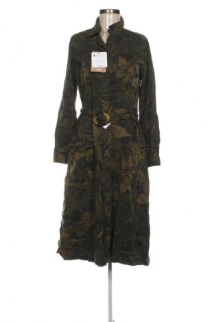Рокля Desigual, Размер M, Цвят Многоцветен, Цена 70,55 €