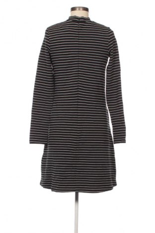 Рокля Esprit, Размер M, Цвят Многоцветен, Цена 4,60 €