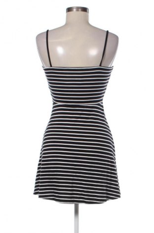 Рокля H&M, Размер M, Цвят Многоцветен, Цена 18,40 €