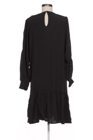 Sukienka Ichi, Rozmiar M, Kolor Czarny, Cena 38,99 zł