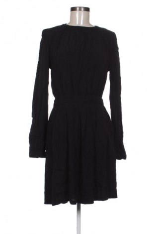 Sukienka Minimum, Rozmiar M, Kolor Czarny, Cena 43,99 zł