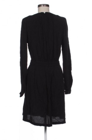 Sukienka Minimum, Rozmiar M, Kolor Czarny, Cena 43,99 zł