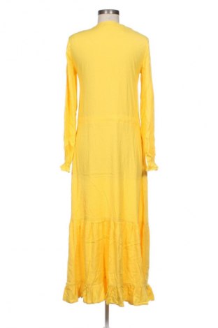 Kleid Nife, Größe M, Farbe Gelb, Preis 71,99 €