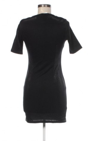 Рокля ONLY, Размер XS, Цвят Черен, Цена 5,62 €