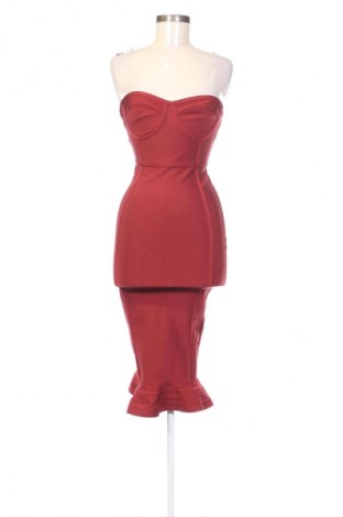 Sukienka Pretty Little Thing, Rozmiar S, Kolor Czerwony, Cena 105,23 zł