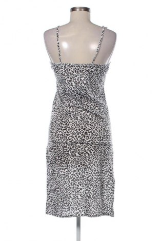 Рокля Pretty Little Thing, Размер M, Цвят Многоцветен, Цена 15,33 €