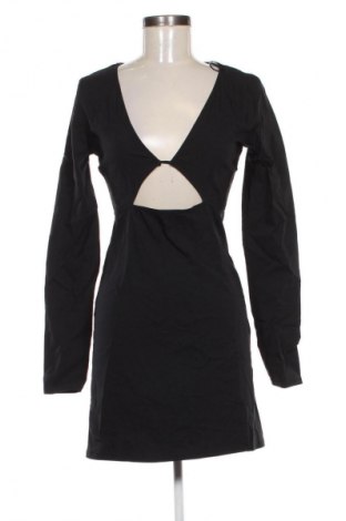 Šaty  Pull&Bear, Veľkosť XL, Farba Čierna, Cena  8,95 €