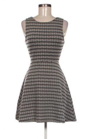 Рокля Pull&Bear, Размер M, Цвят Многоцветен, Цена 6,64 €