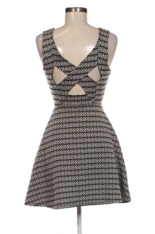 Рокля Pull&Bear, Размер M, Цвят Многоцветен, Цена 6,64 €