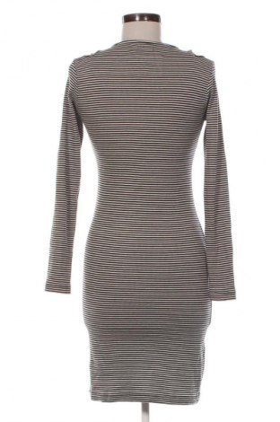 Šaty  Reserved, Velikost L, Barva Vícebarevné, Cena  159,00 Kč