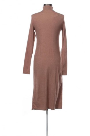 Рокля Reserved, Размер S, Цвят Пепел от рози, Цена 5,62 €