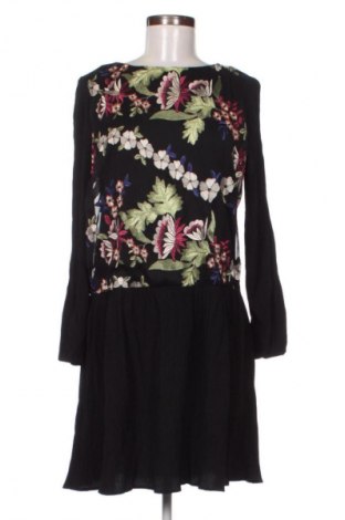 Рокля Reserved, Размер M, Цвят Многоцветен, Цена 8,18 €