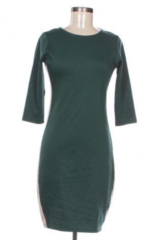 Рокля Reserved, Размер M, Цвят Многоцветен, Цена 5,11 €