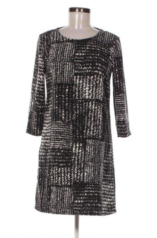 Šaty  Rinascimento, Velikost S, Barva Vícebarevné, Cena  659,00 Kč