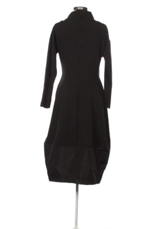 Рокля Rinascimento, Размер M, Цвят Черен, Цена 42,43 €