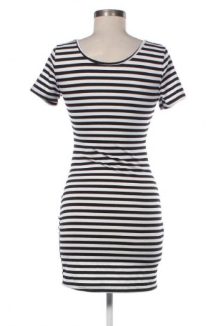 Рокля SHEIN, Размер M, Цвят Многоцветен, Цена 20,02 €