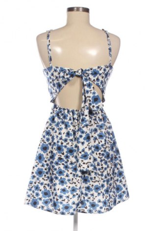 Рокля SHEIN, Размер M, Цвят Многоцветен, Цена 5,11 €