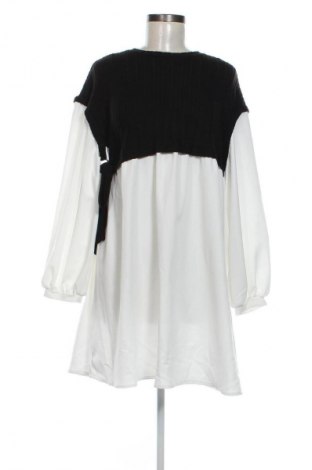 Рокля SHEIN, Размер S, Цвят Многоцветен, Цена 3,06 €