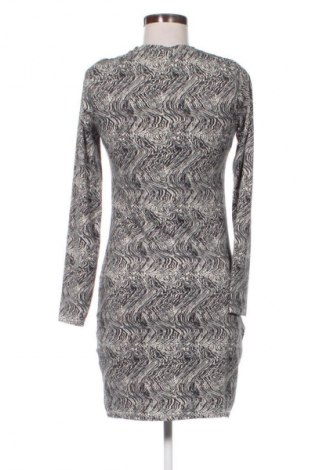 Рокля Sinsay, Размер M, Цвят Многоцветен, Цена 4,60 €