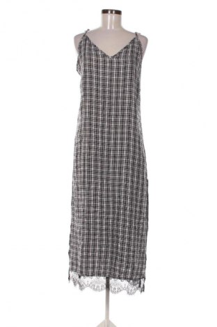 Рокля Sinsay, Размер L, Цвят Многоцветен, Цена 11,24 €