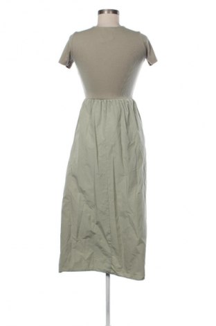 Sukienka Sinsay, Rozmiar XS, Kolor Zielony, Cena 18,99 zł