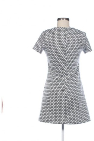 Рокля Sinsay, Размер S, Цвят Многоцветен, Цена 11,24 €