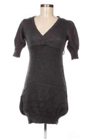 Šaty  Sisley, Veľkosť S, Farba Sivá, Cena  20,95 €