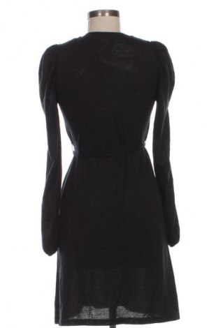 Šaty  Sisley, Velikost M, Barva Černá, Cena  419,00 Kč