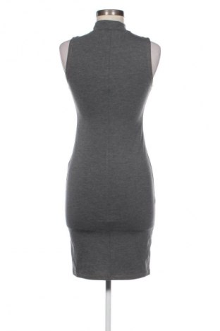 Рокля Square, Размер S, Цвят Сив, Цена 2,04 €