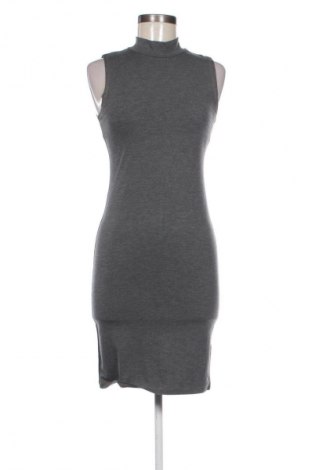 Рокля Square, Размер S, Цвят Сив, Цена 2,04 €