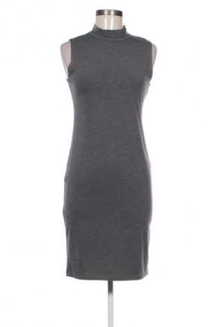 Рокля Square, Размер M, Цвят Сив, Цена 2,04 €