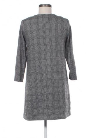 Šaty  Stradivarius, Velikost M, Barva Vícebarevné, Cena  59,00 Kč