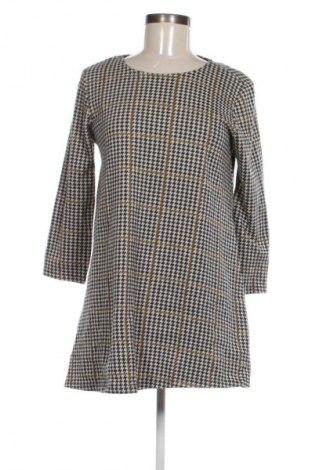 Šaty  Stradivarius, Veľkosť M, Farba Viacfarebná, Cena  2,95 €