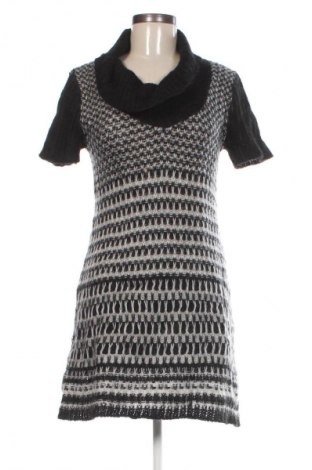 Рокля Talco, Размер M, Цвят Многоцветен, Цена 2,04 €