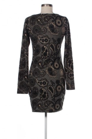 Sukienka Tatu, Rozmiar S, Kolor Kolorowy, Cena 31,99 zł