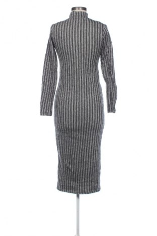 Рокля Zara, Размер M, Цвят Многоцветен, Цена 6,13 €